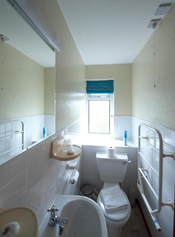 Cwmwennol Country House Saundersfoot Room photo